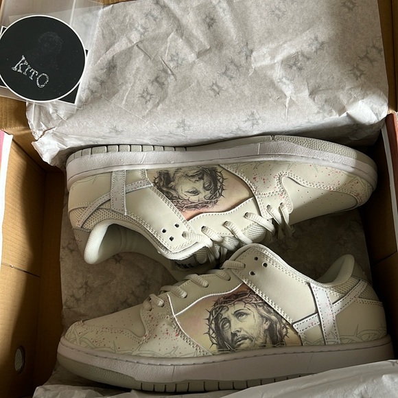 Kito Wares “The Passion of the Christ” Sneakers - Picture 3 of 12